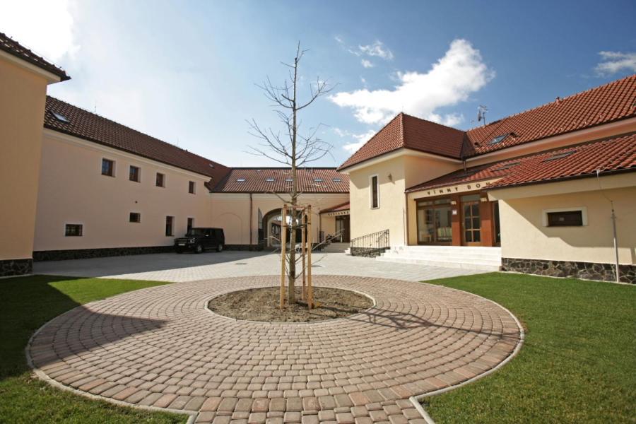 Chateau Krakovany Екстериор снимка
