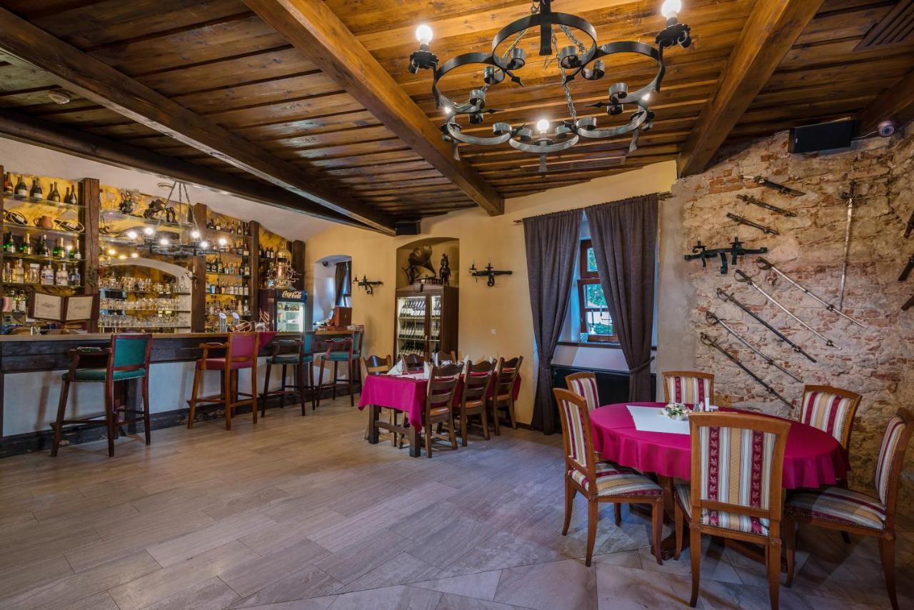Chateau Krakovany Екстериор снимка