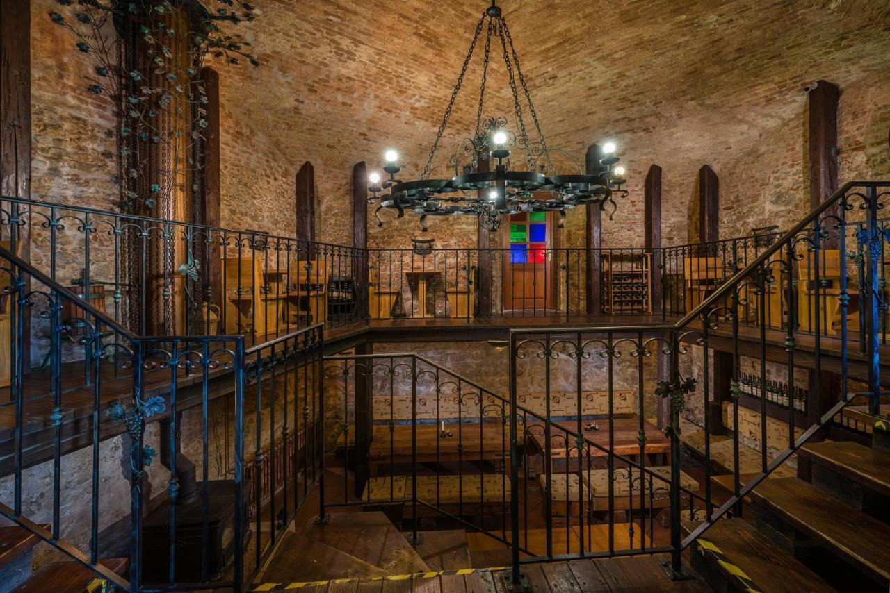 Chateau Krakovany Екстериор снимка