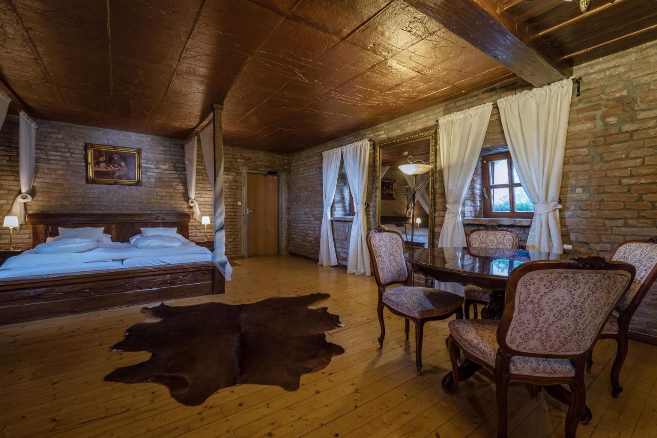Chateau Krakovany Екстериор снимка